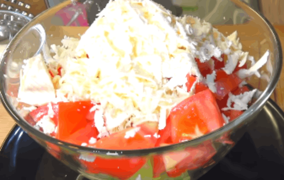 Krastavac i paradajz ne treba stavljati zajedno u salatu: To je šok za organizam